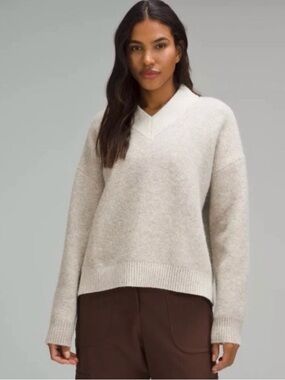 lululemon athletica Cream Alpaca Wool V-Neck Sweater oversized S M